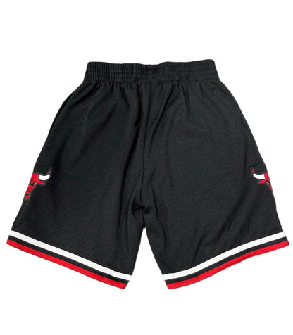 Mitchell & Ness  18023- SMSHAC-CBUBLCK97 SWINGMAN SHORTS NBA BULLS 97-98